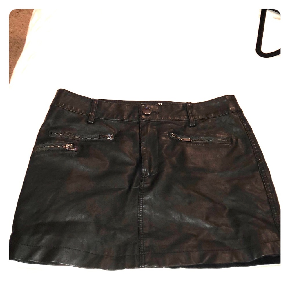 Vegan leather Mini skirt